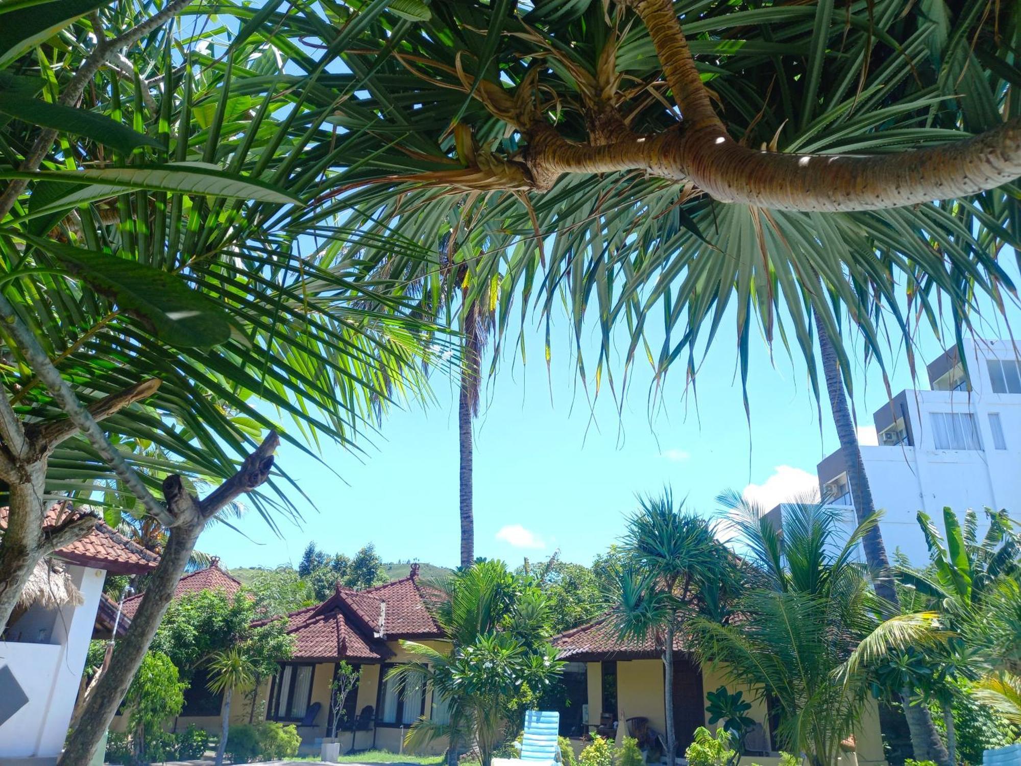 Gguesthouse Kuta  Bagian luar foto