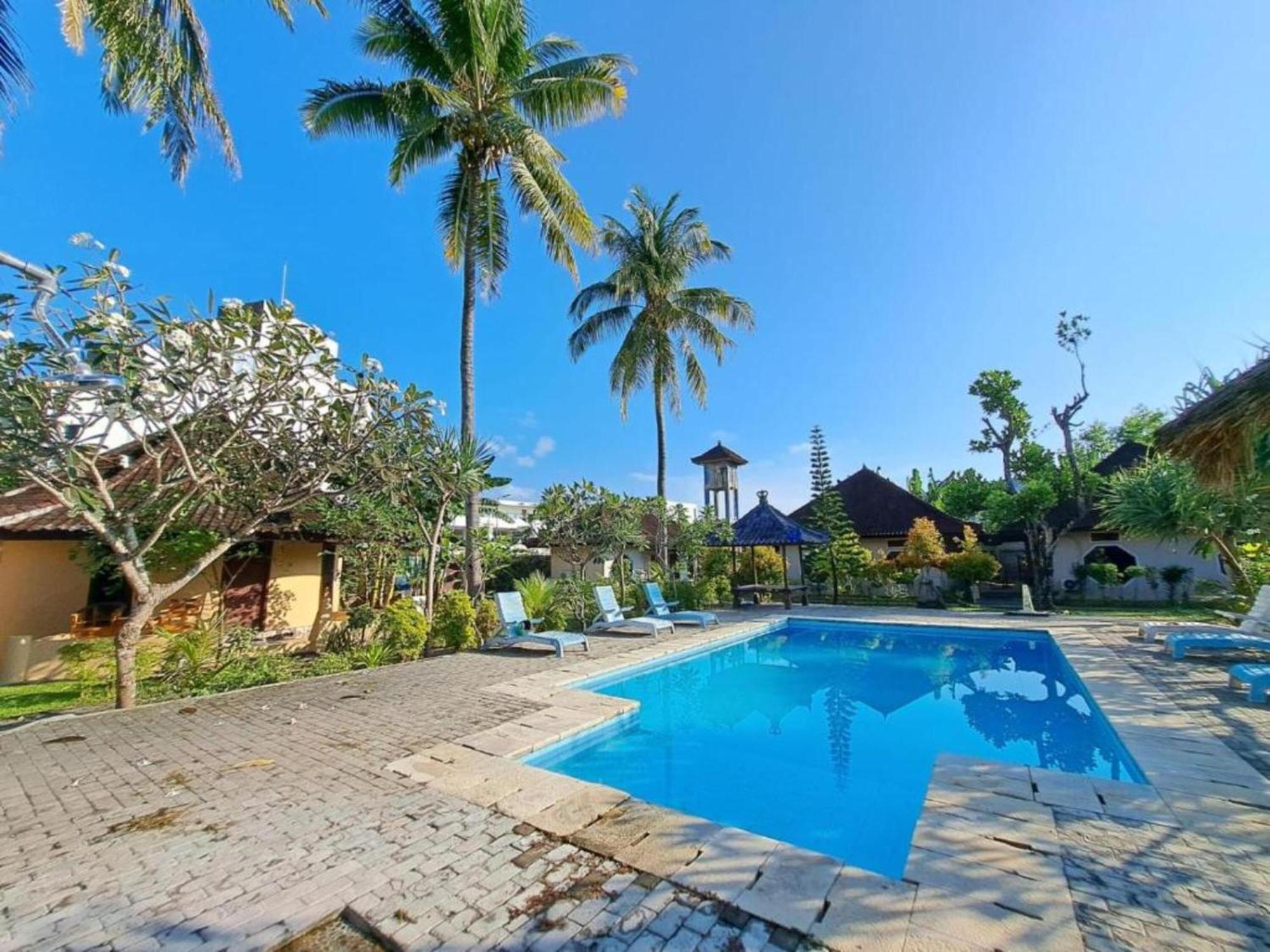 Gguesthouse Kuta  Bagian luar foto